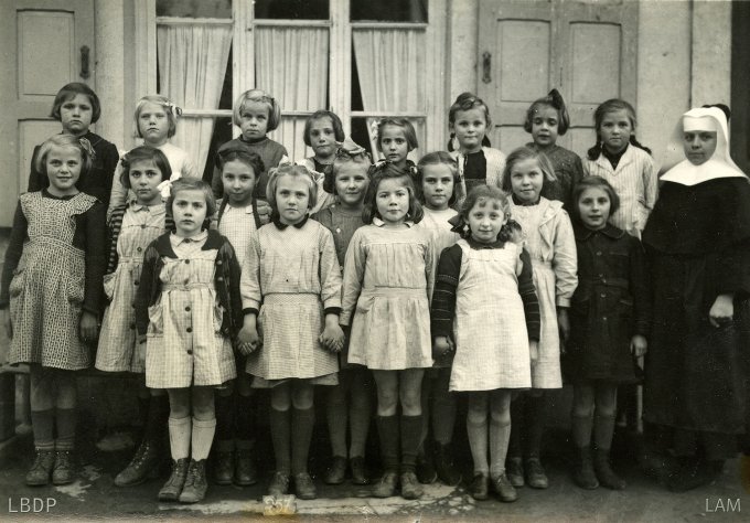 22 - Photos de classe de filles
